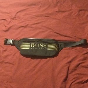 **RARE** Hugo Boss messenger/accessory bag